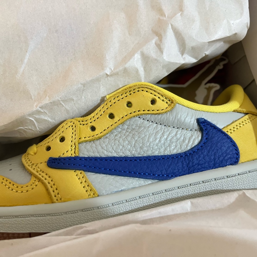 Travis Scott Canary